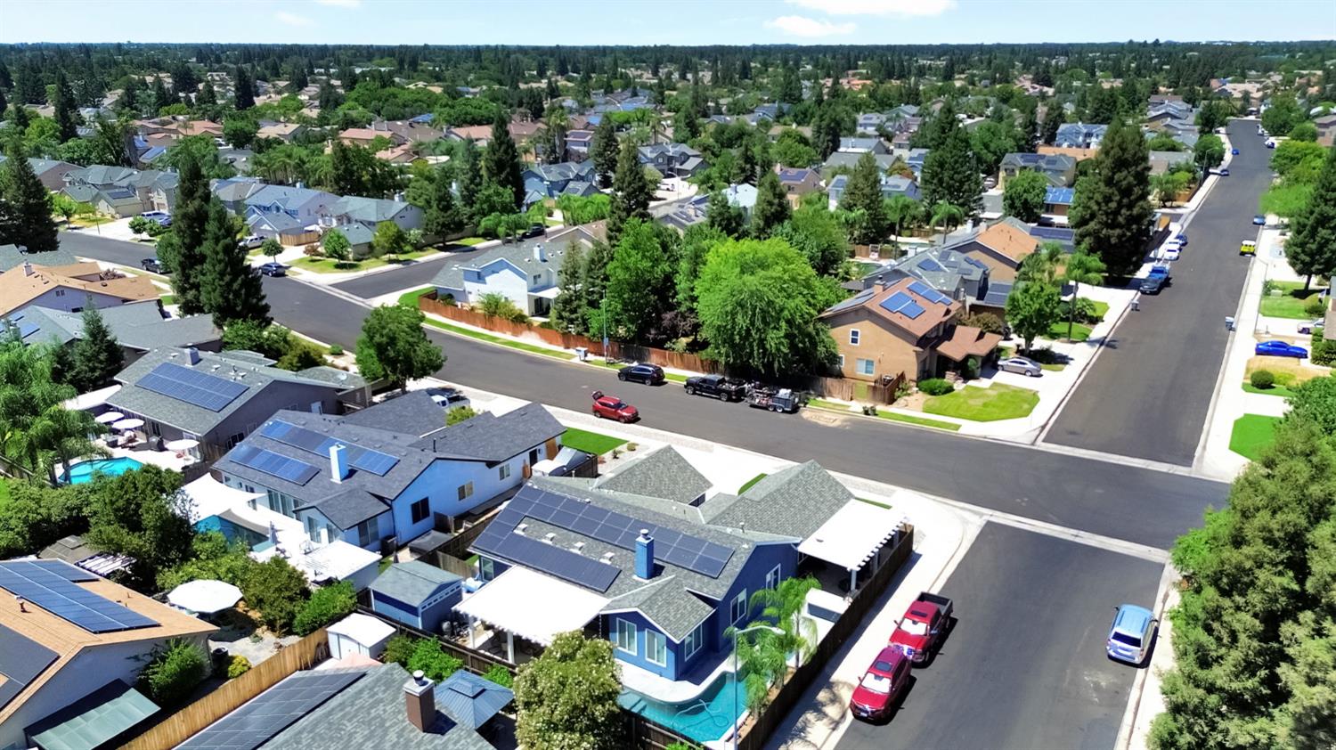 2956 Griffith Ave, Clovis, CA 93611