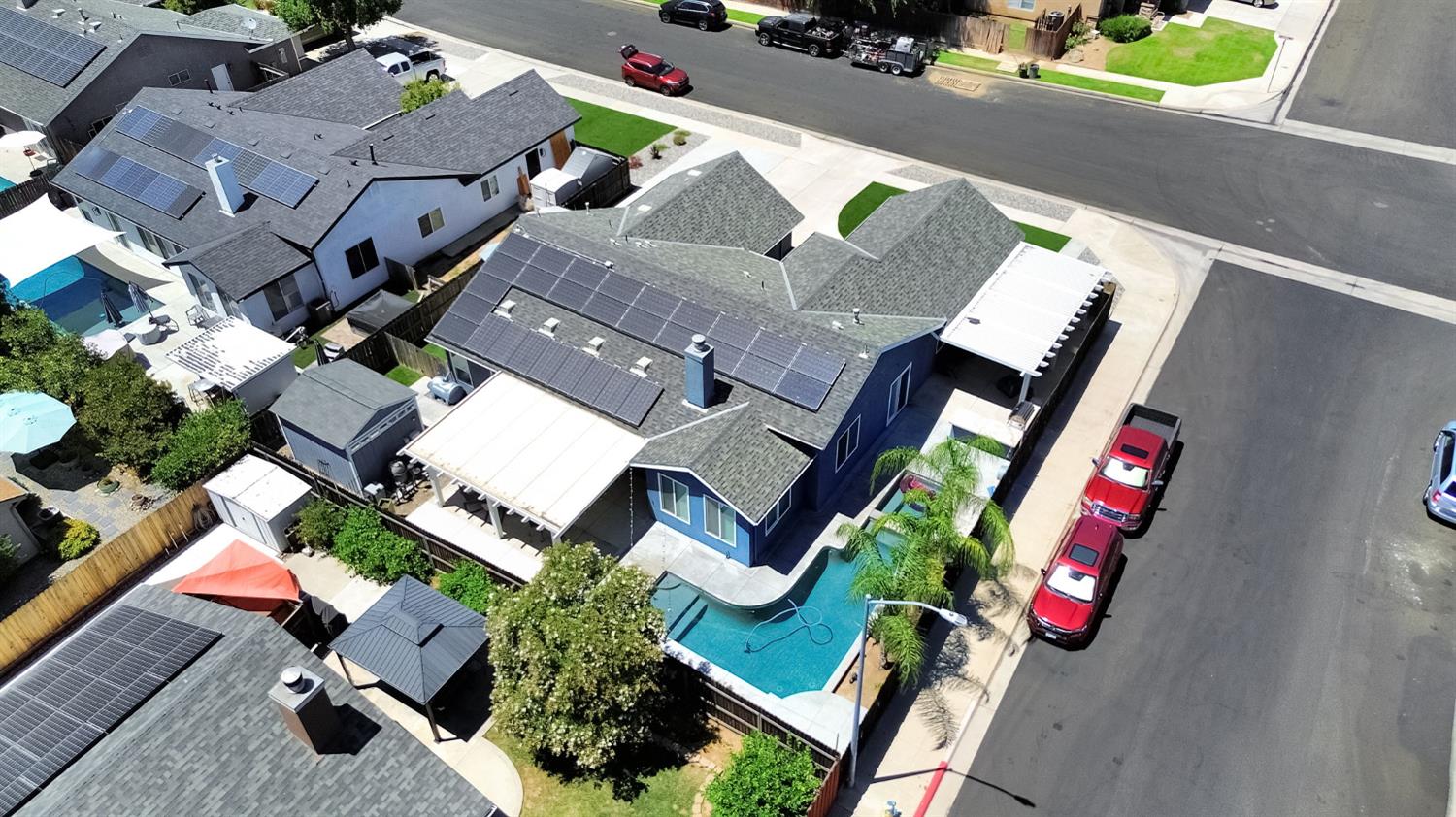 2956 Griffith Ave, Clovis, CA 93611