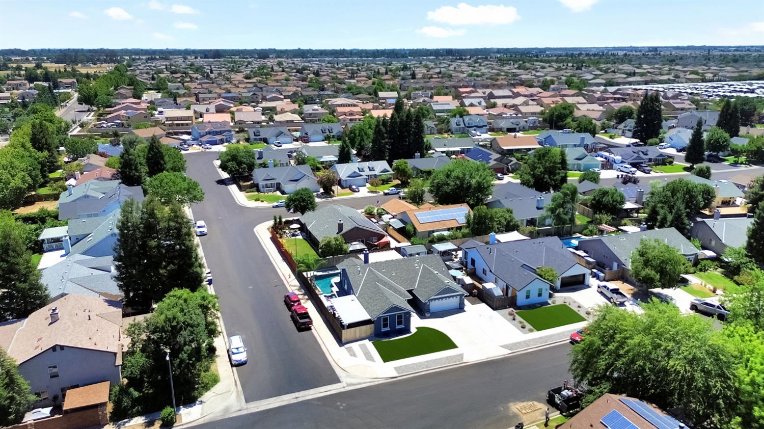 2956 Griffith Ave, Clovis, CA 93611