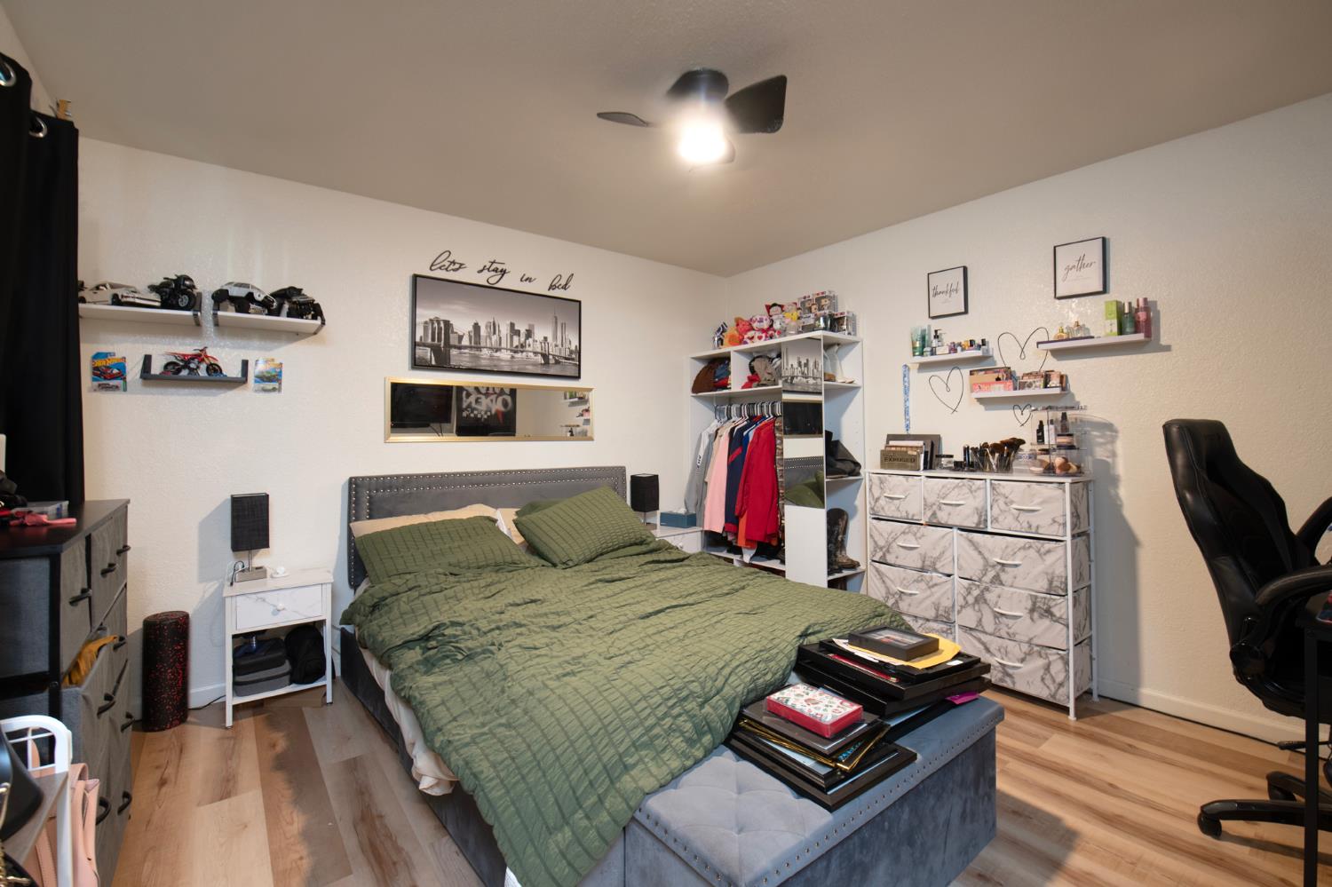 3061 cindy Ave, Clovis, CA 93612