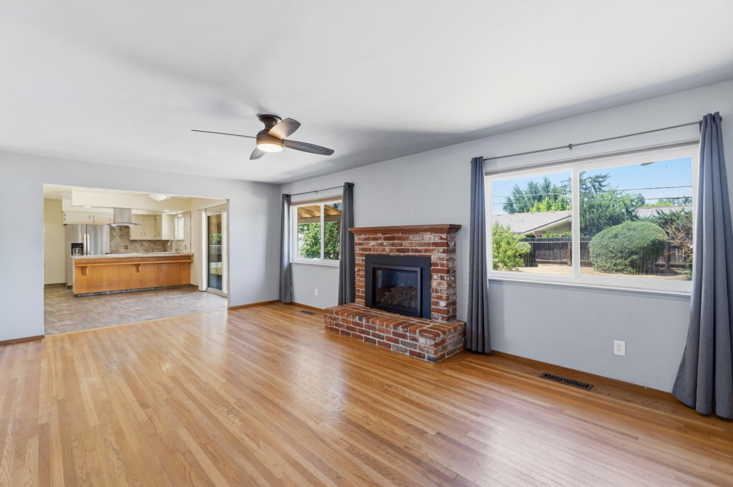 2530 W Fir Ave, Fresno, CA 93711