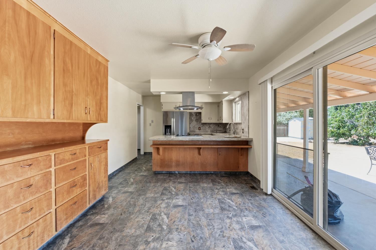 2530 W Fir Ave, Fresno, CA 93711