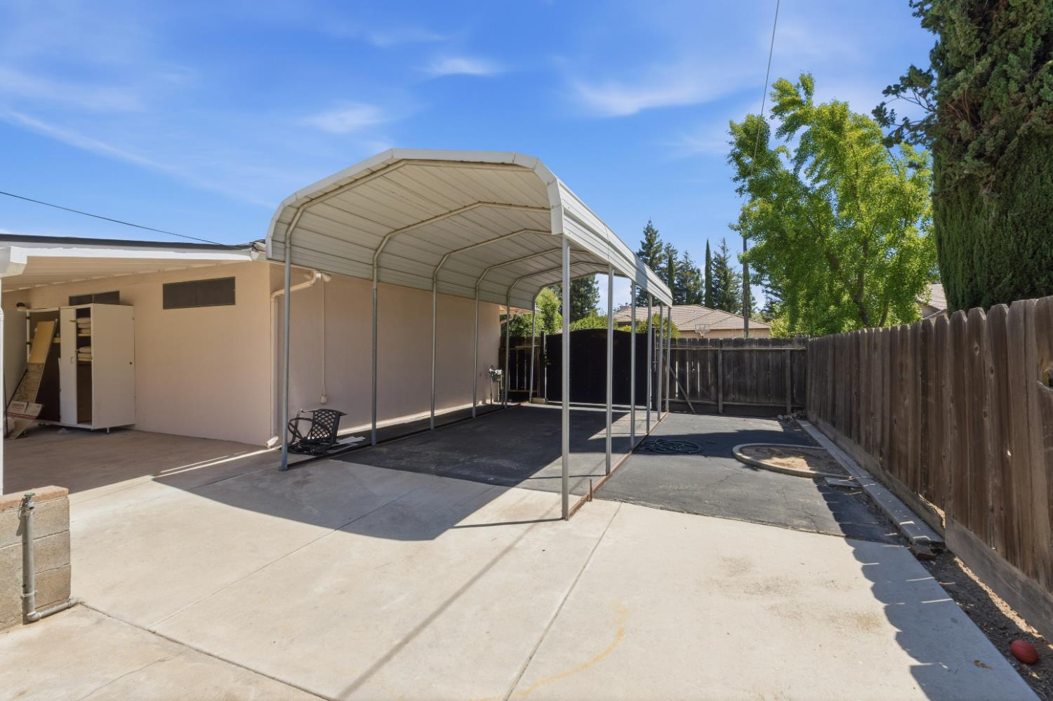 2530 W Fir Ave, Fresno, CA 93711