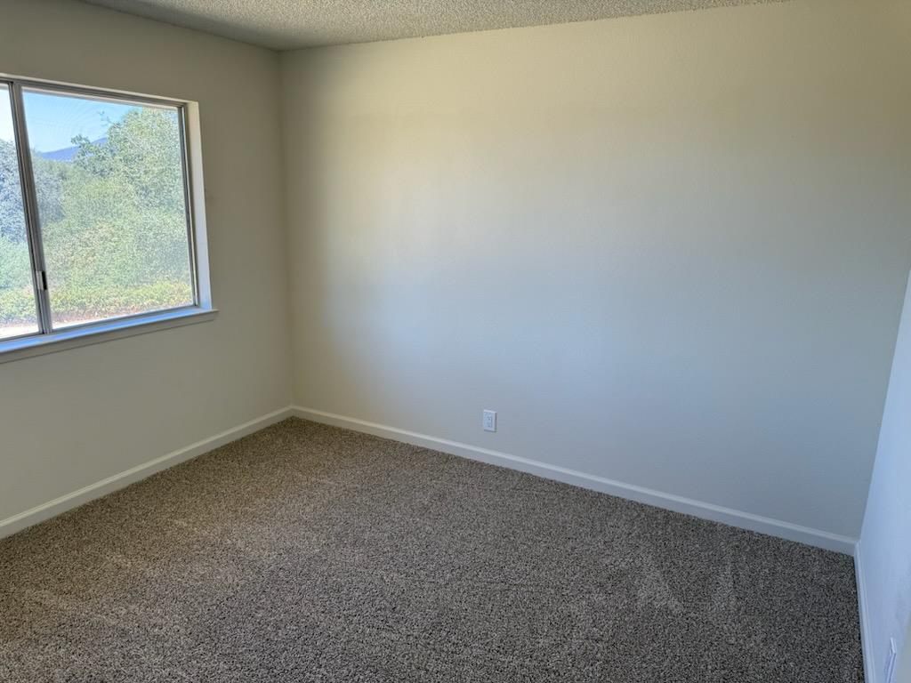 31612 Duke Rd, North Fork, CA 93643