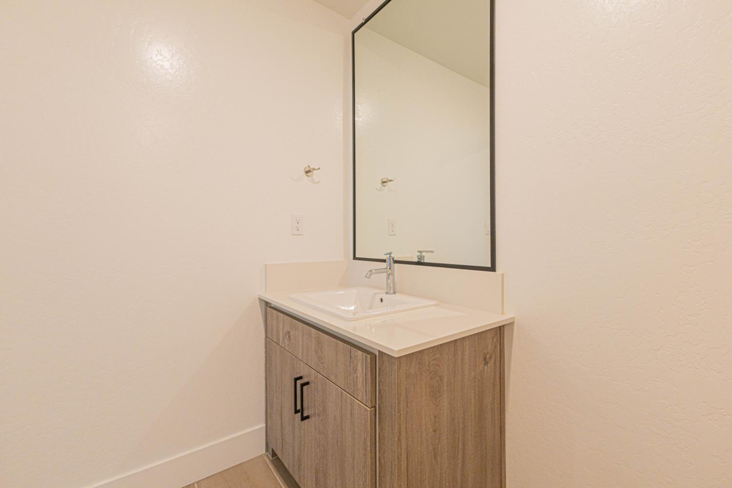 480 Balsam, Clovis, CA 93611