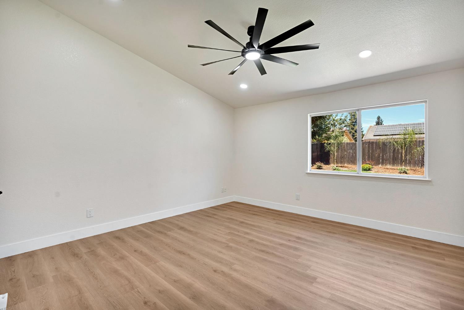 2775 Chianti Ave, Madera, CA 93637