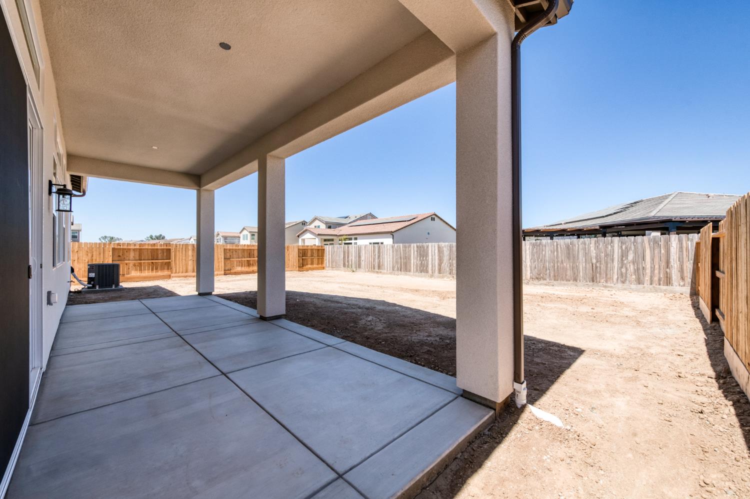 952 Peters Rd S, Madera, CA 93636