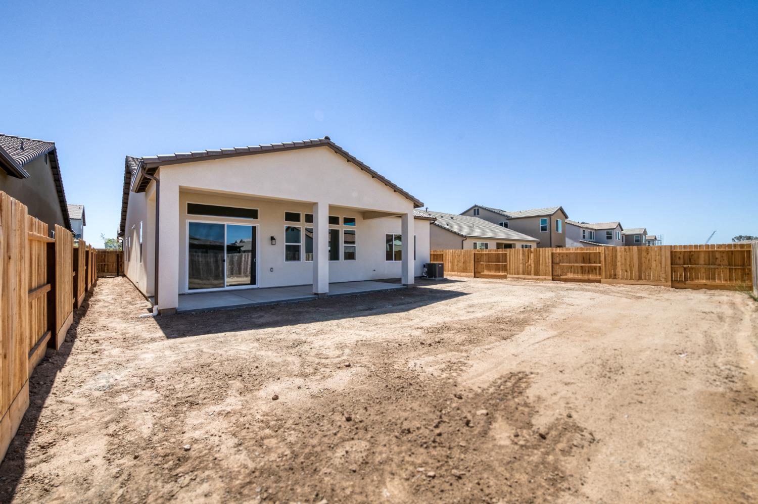 952 Peters Rd S, Madera, CA 93636