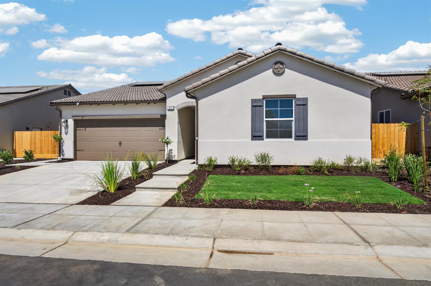 952 Peters Rd S, Madera, CA 93636