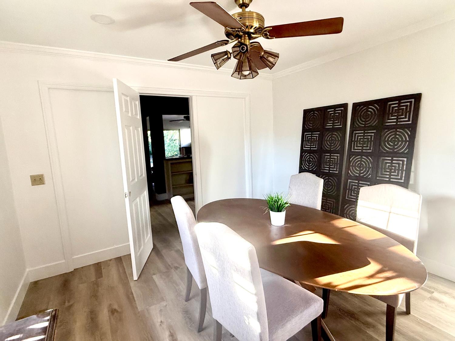 436 W Twain Ave, Fresno, CA 93704