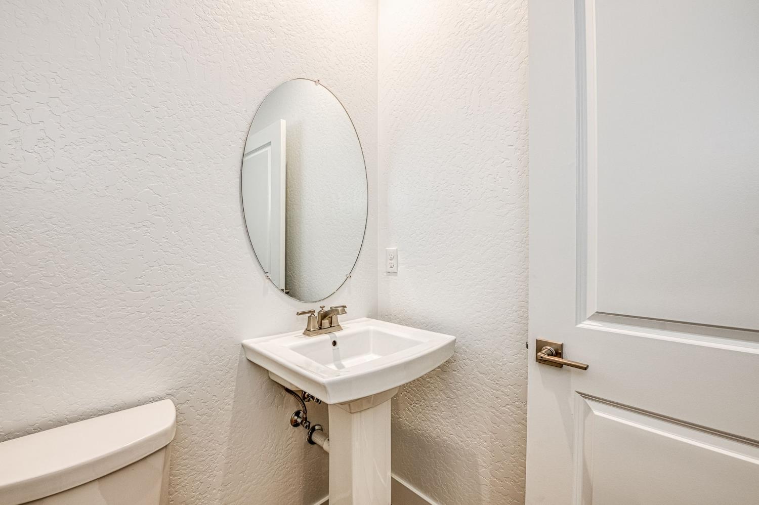 967 Talus Way S, Madera, CA 93636