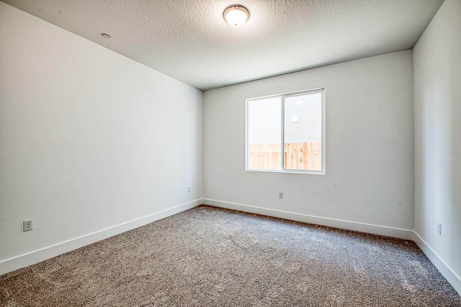 967 Talus Way S, Madera, CA 93636