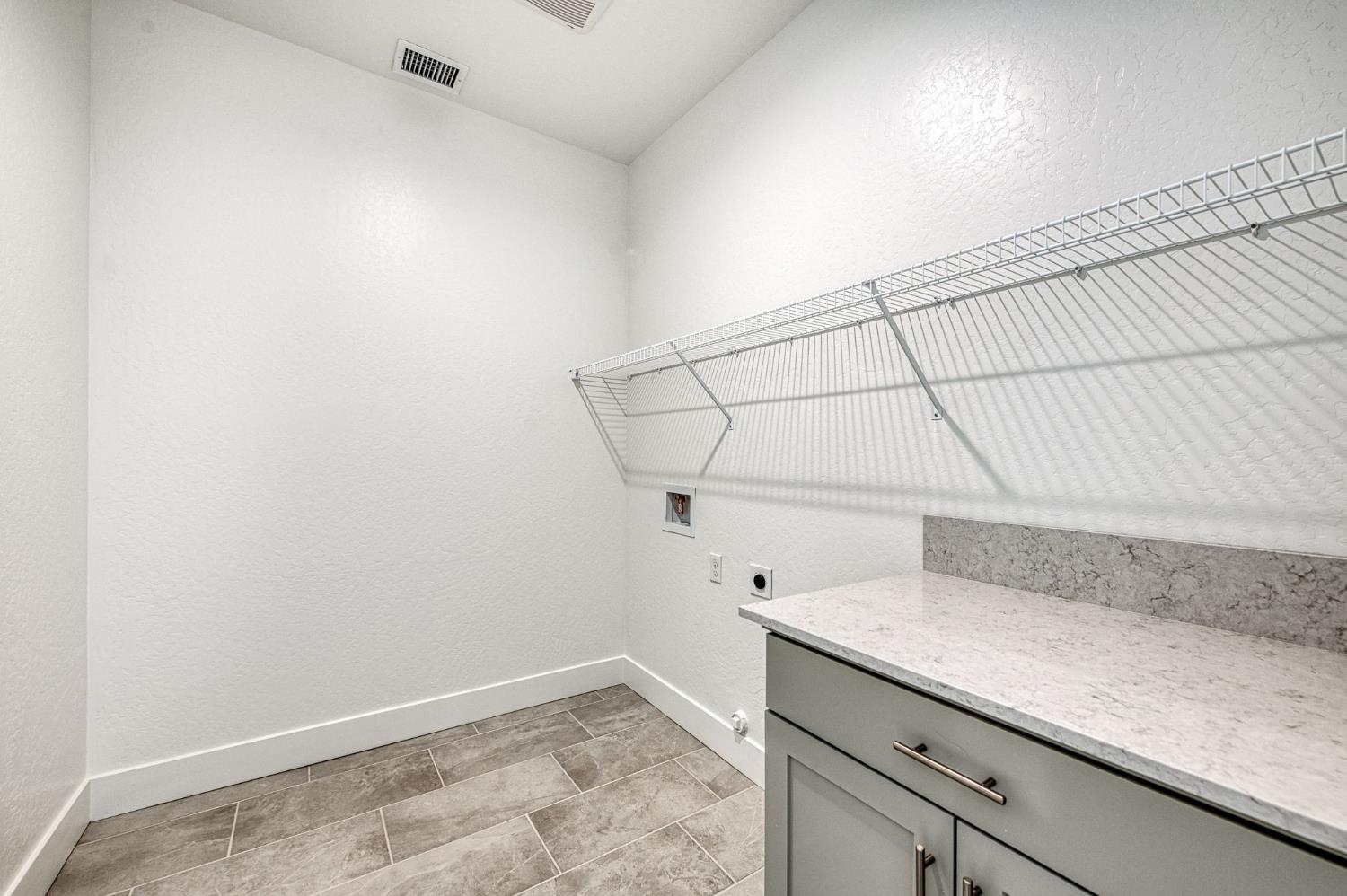 967 Talus Way S, Madera, CA 93636