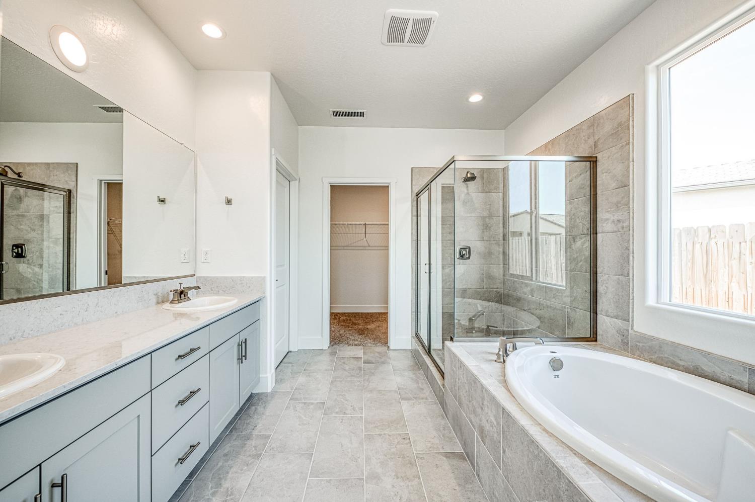 967 Talus Way S, Madera, CA 93636