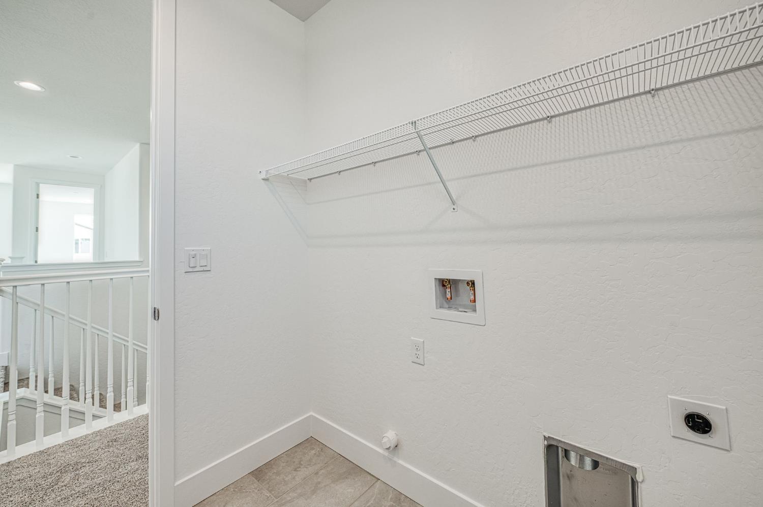 989 Talus Way S, Madera, CA 93636