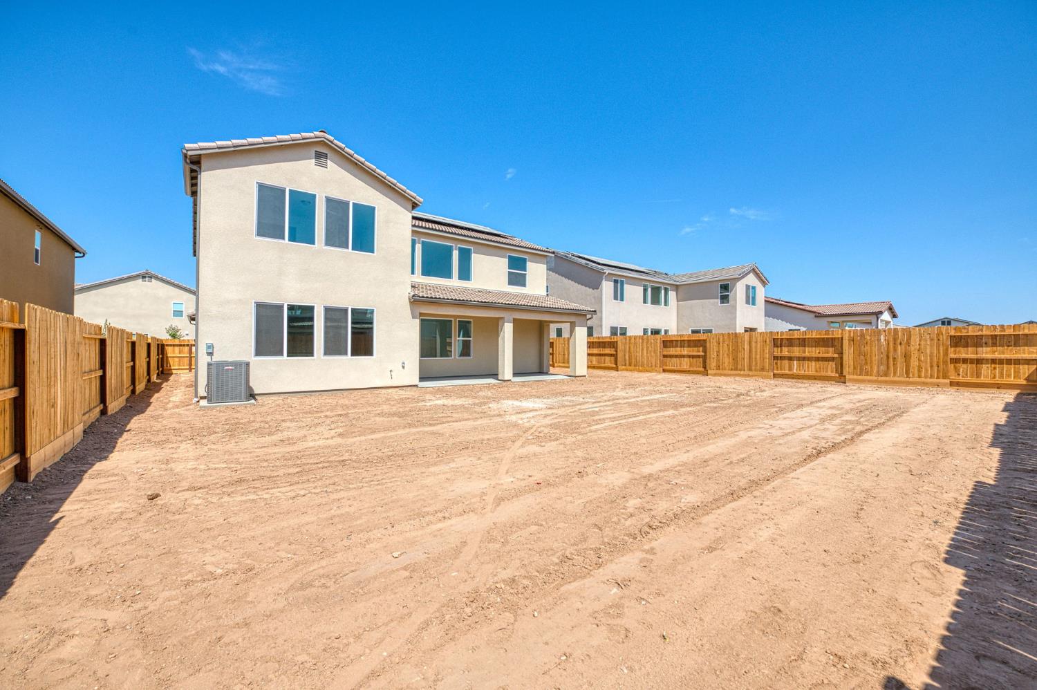 989 Talus Way S, Madera, CA 93636