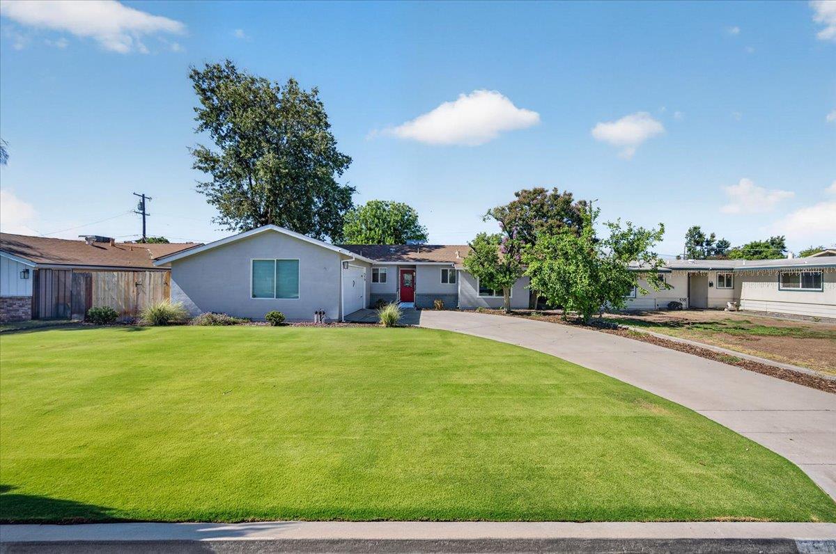519 SAN JOSE Ave, Clovis, CA 93612