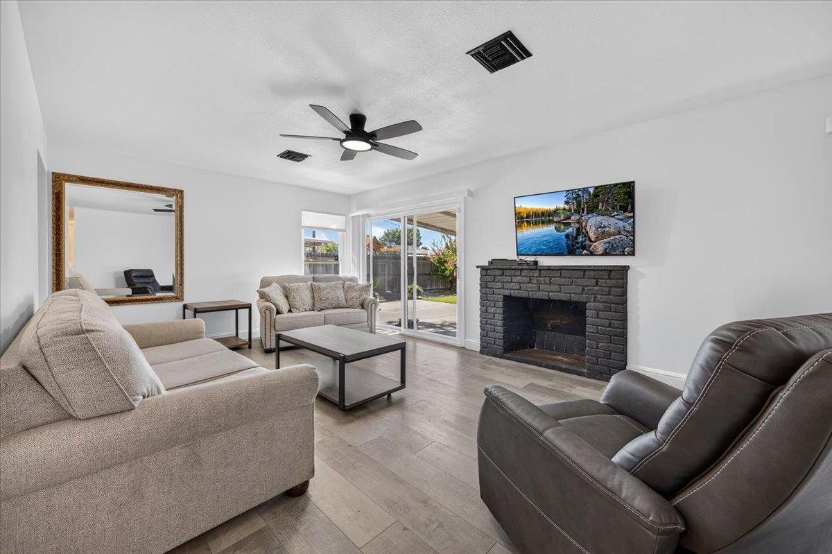 519 SAN JOSE Ave, Clovis, CA 93612