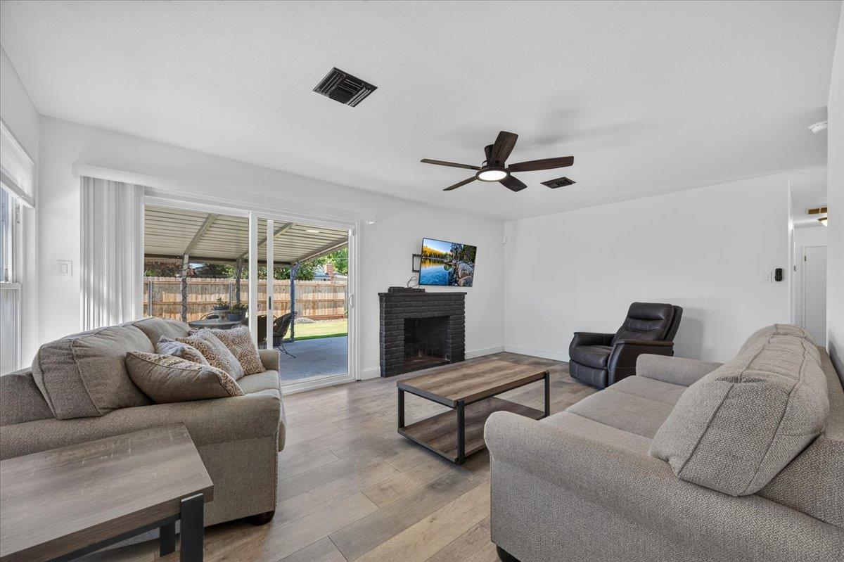 519 SAN JOSE Ave, Clovis, CA 93612