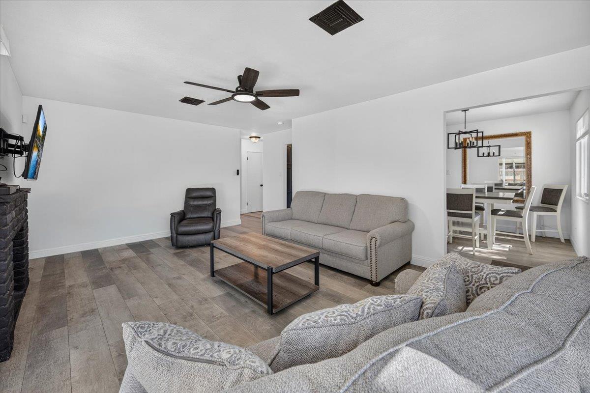 519 SAN JOSE Ave, Clovis, CA 93612