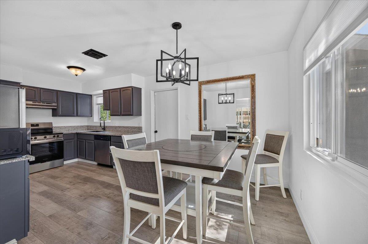 519 SAN JOSE Ave, Clovis, CA 93612