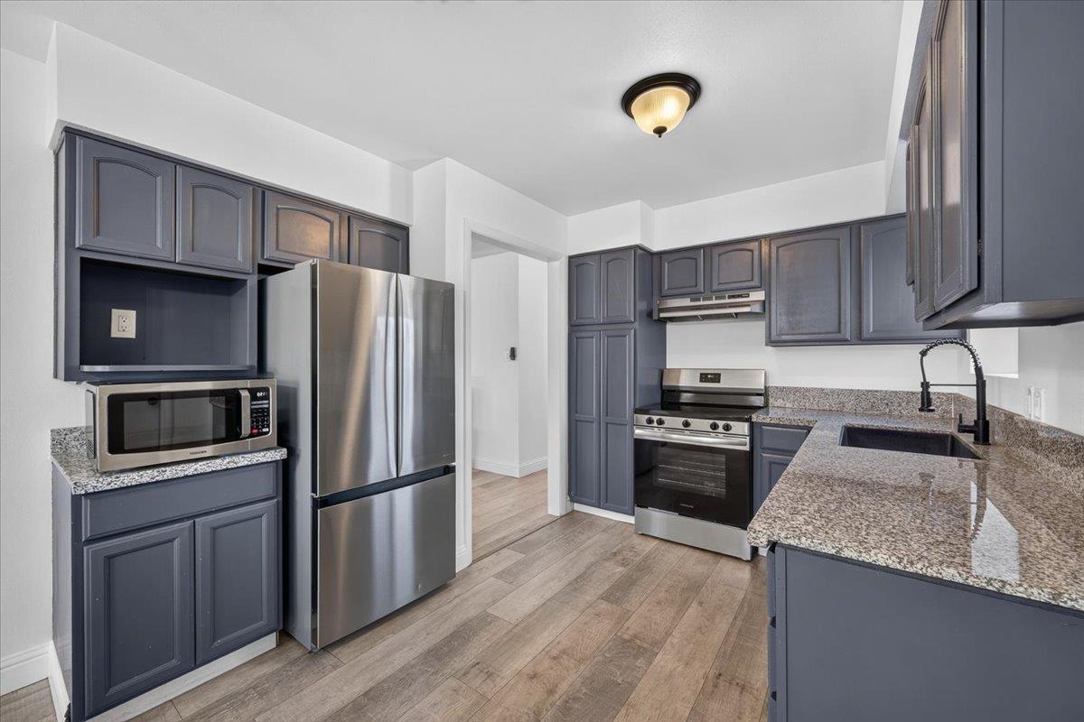 519 SAN JOSE Ave, Clovis, CA 93612