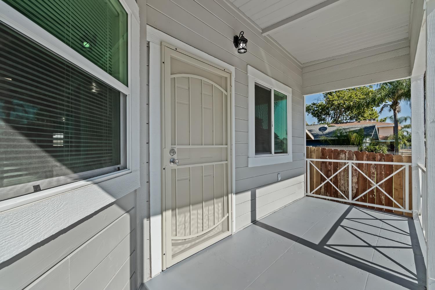419 N Thesta, Fresno, CA 93701