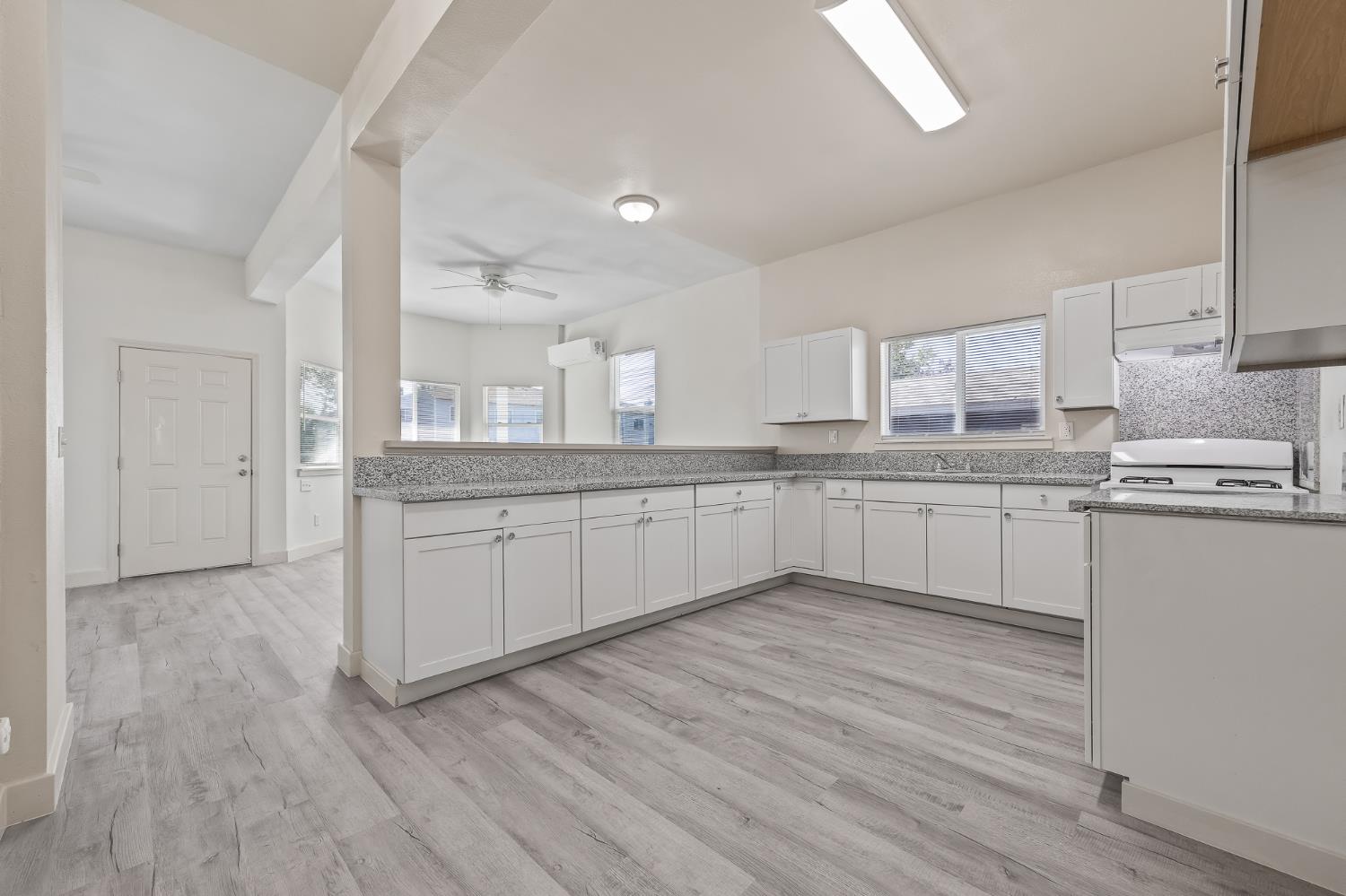 419 N Thesta, Fresno, CA 93701