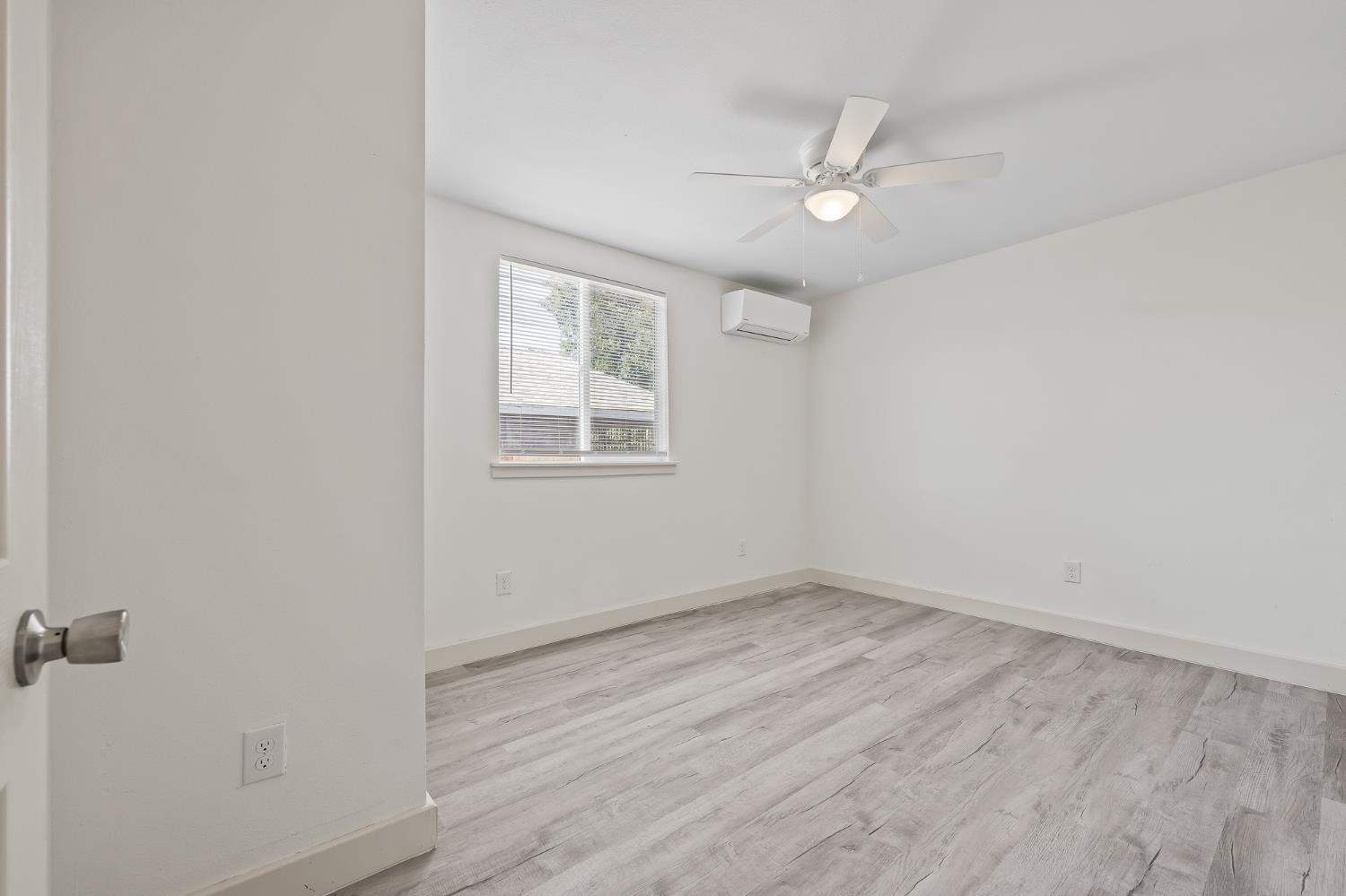 419 N Thesta, Fresno, CA 93701