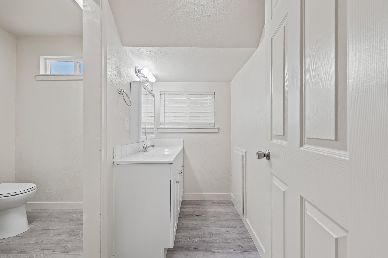 419 N Thesta, Fresno, CA 93701