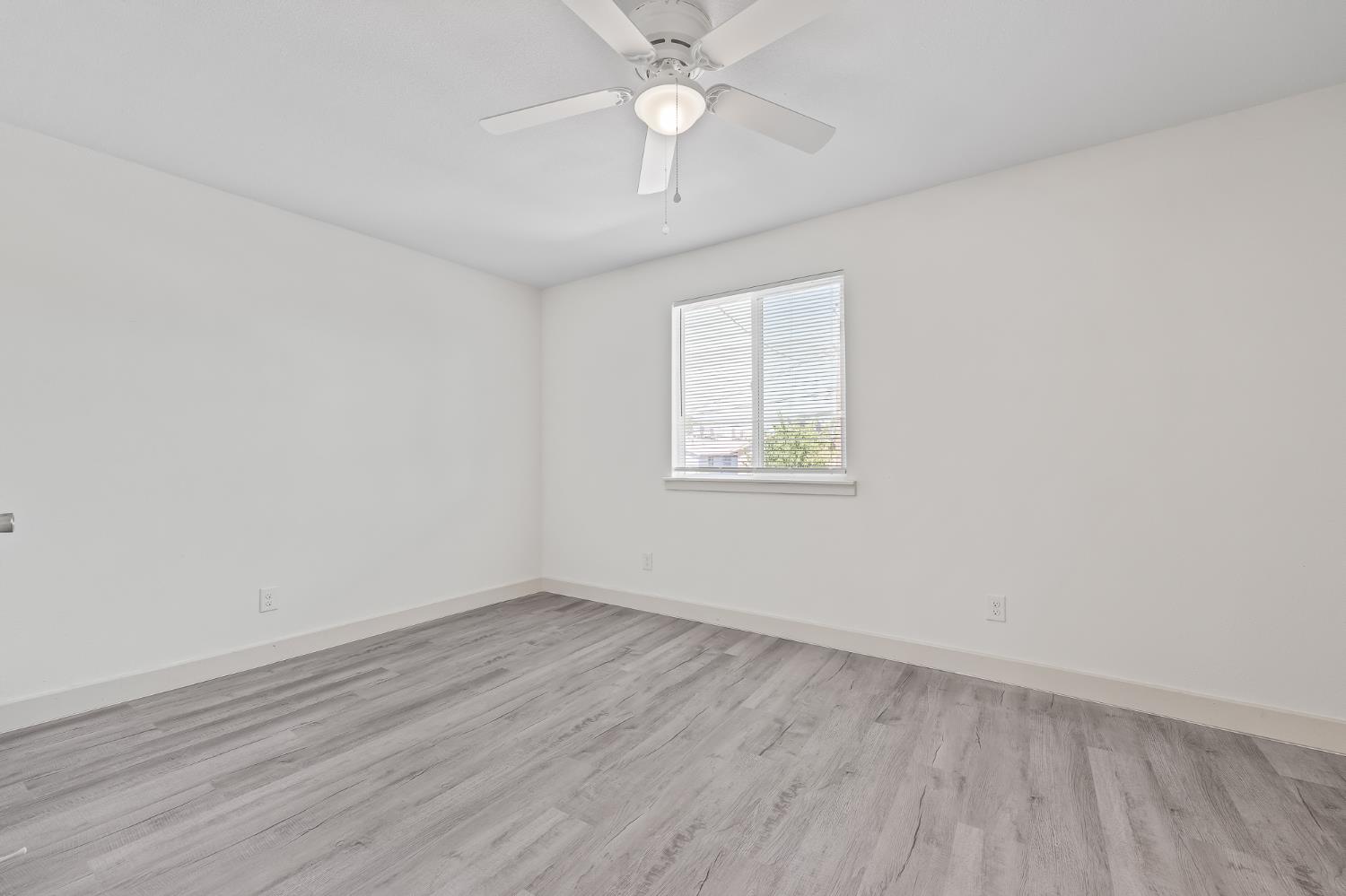 419 N Thesta, Fresno, CA 93701