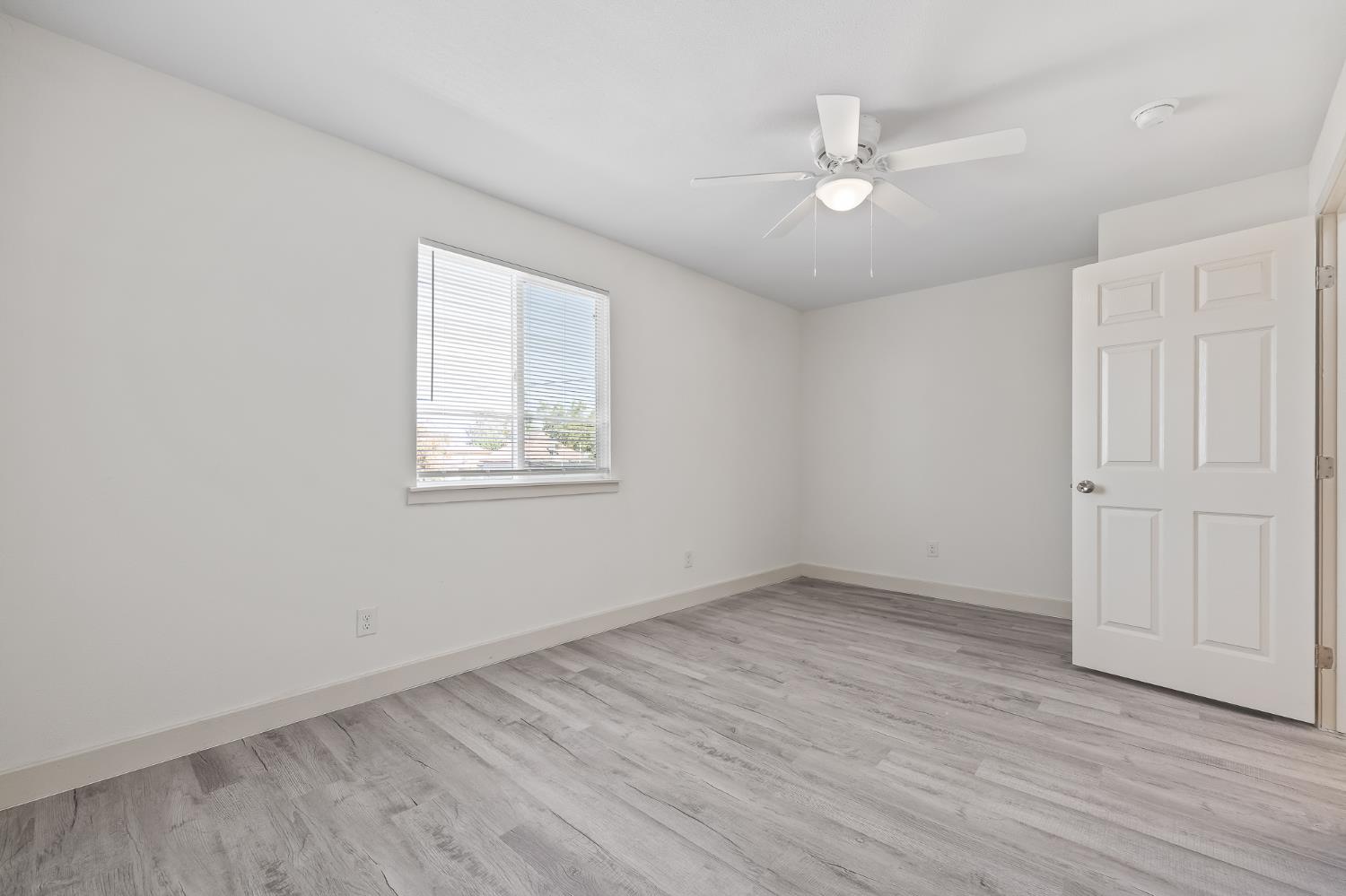 419 N Thesta, Fresno, CA 93701