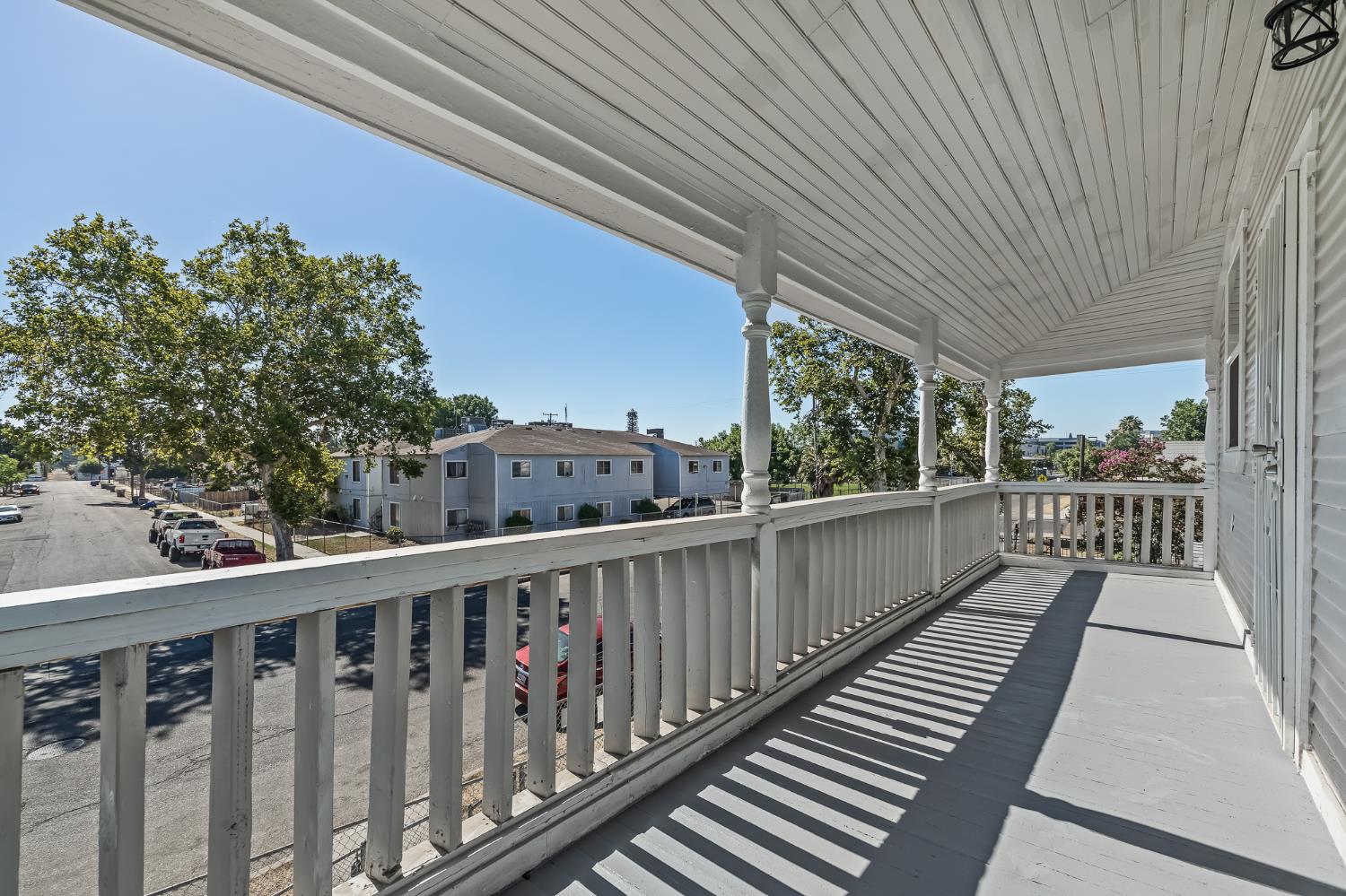 419 N Thesta, Fresno, CA 93701