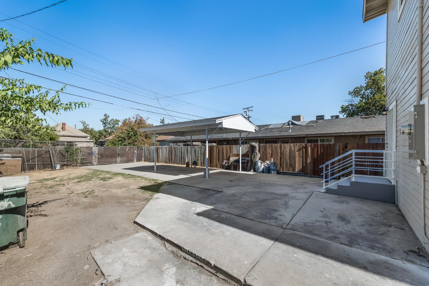 419 N Thesta, Fresno, CA 93701