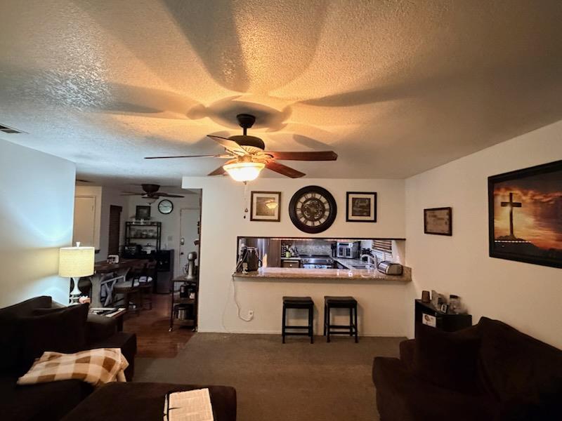 5954 E Pontiac Way, Fresno, CA 93727