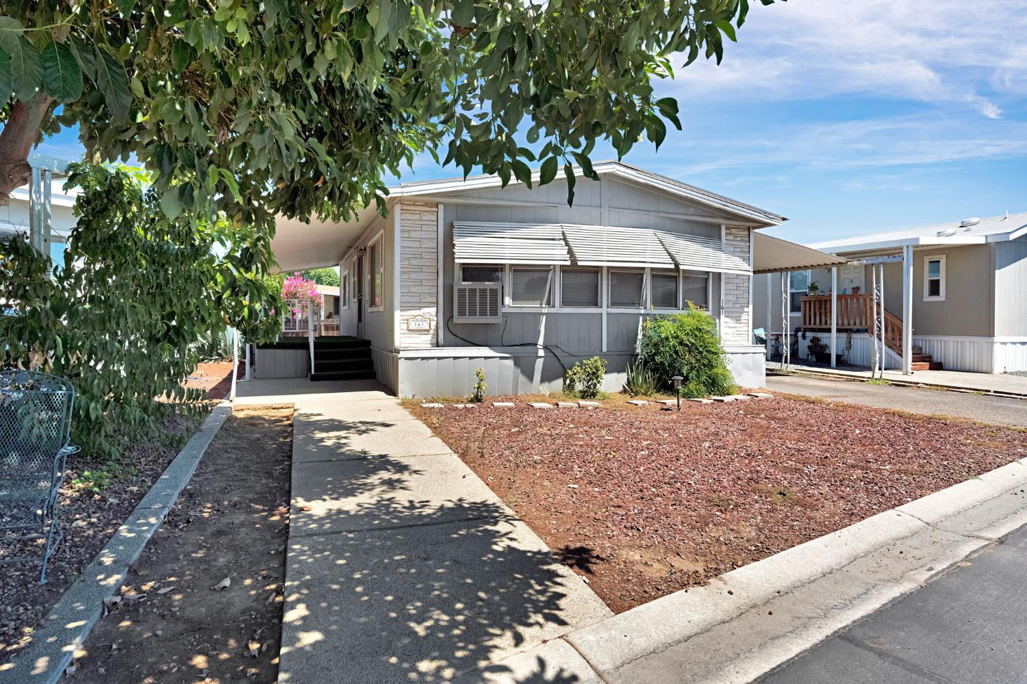 1218 E Cleveland Ave #161, Madera, CA 93638
