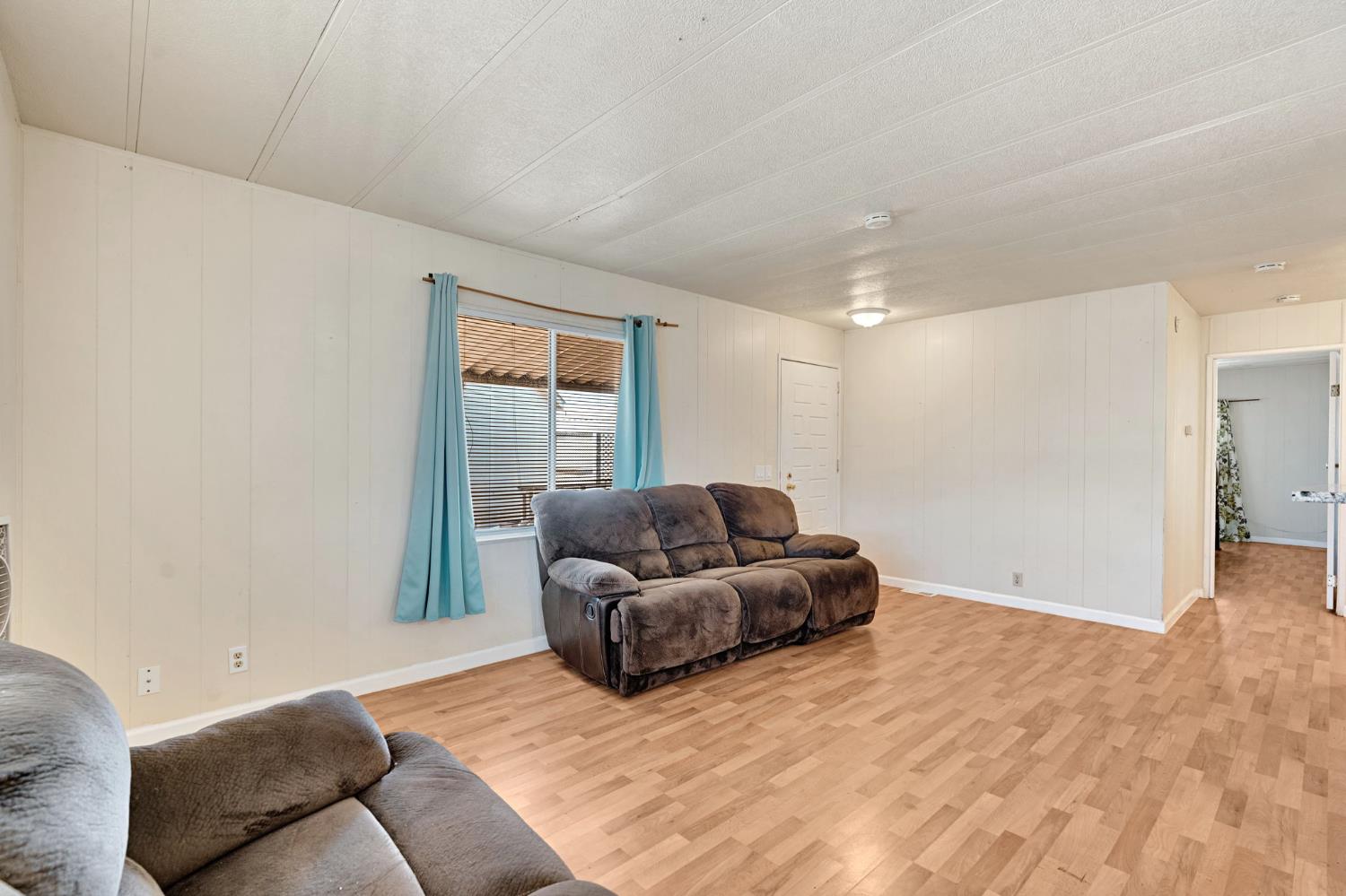 1218 E Cleveland Ave #161, Madera, CA 93638