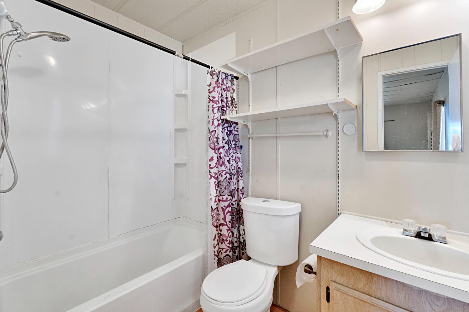 1218 E Cleveland Ave #161, Madera, CA 93638