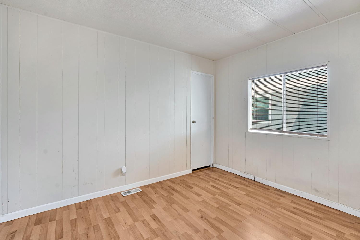 1218 E Cleveland Ave #161, Madera, CA 93638