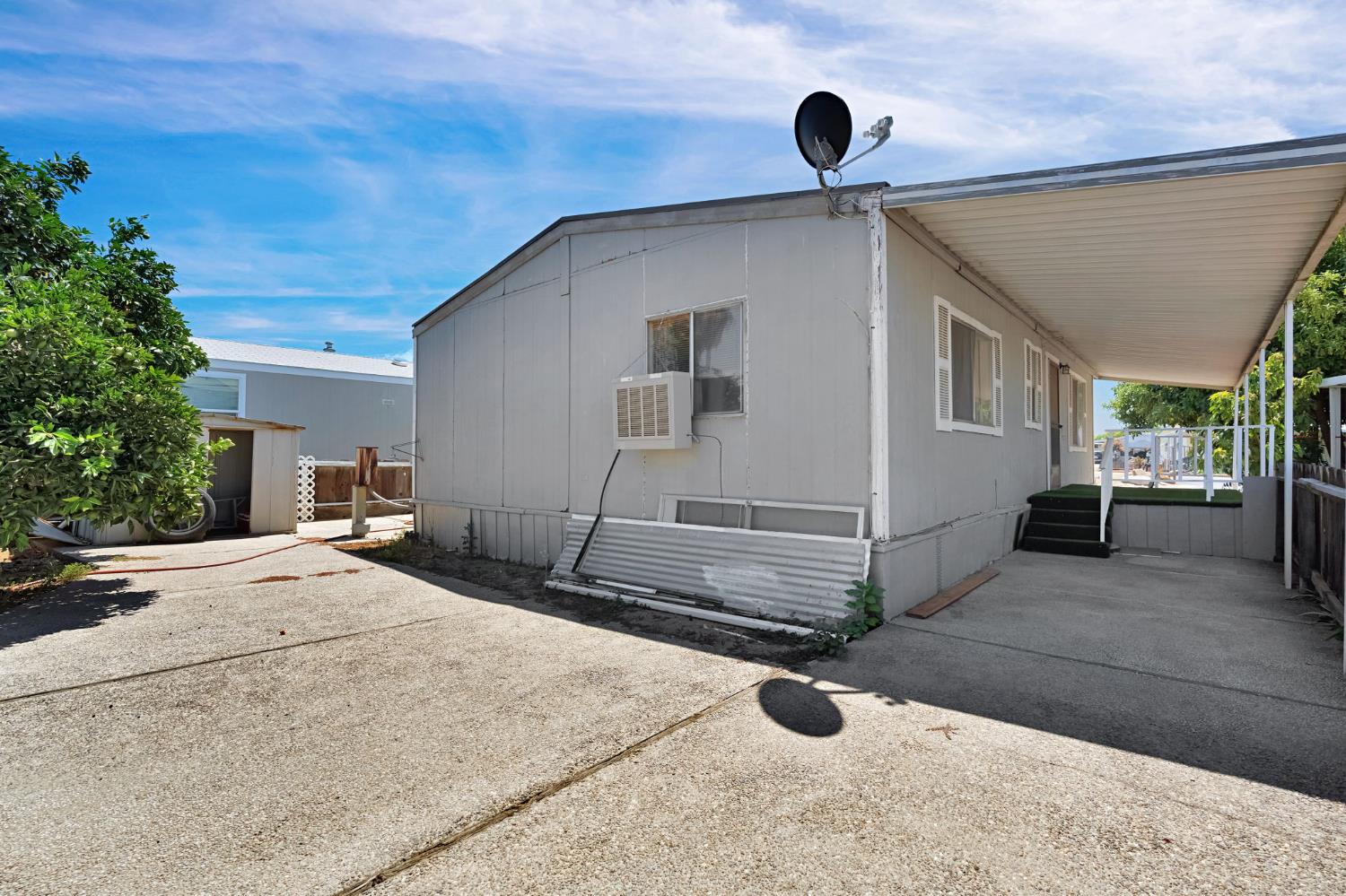 1218 E Cleveland Ave #161, Madera, CA 93638