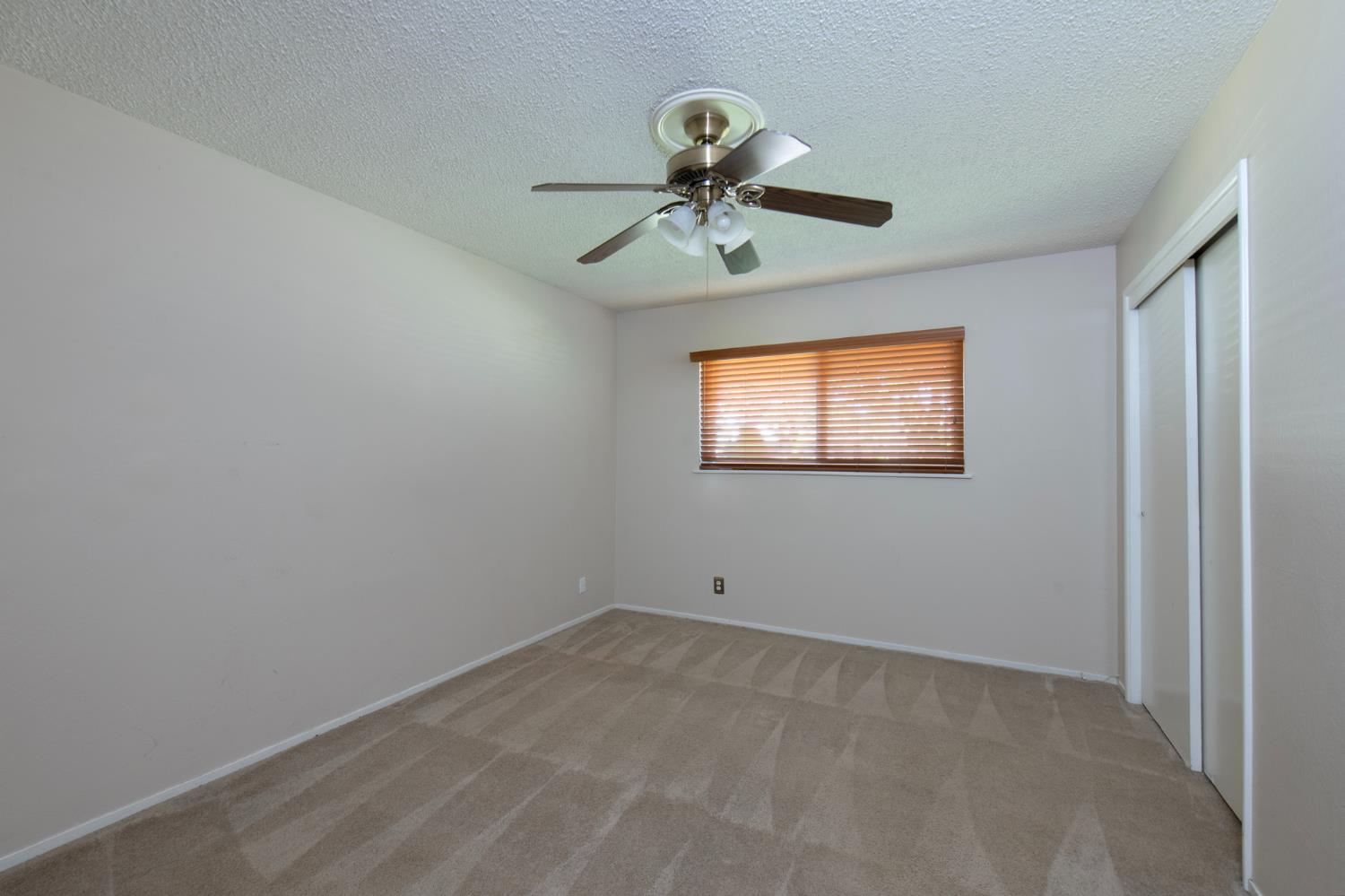 4754 N 4Th St, Fresno, CA 93726