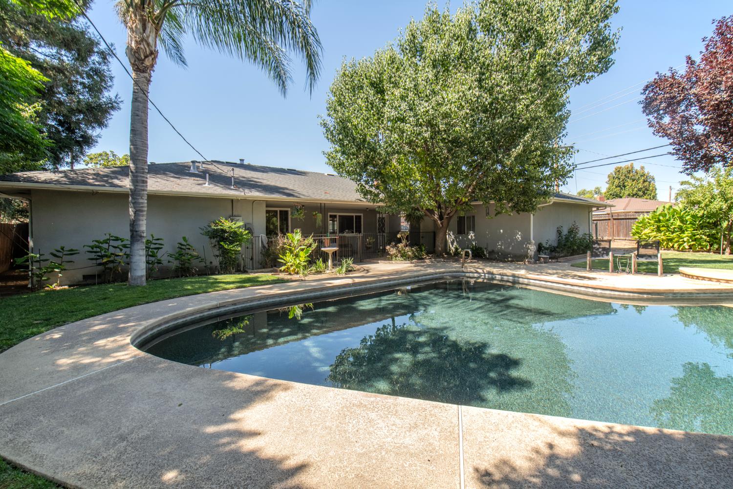 4754 N 4Th St, Fresno, CA 93726