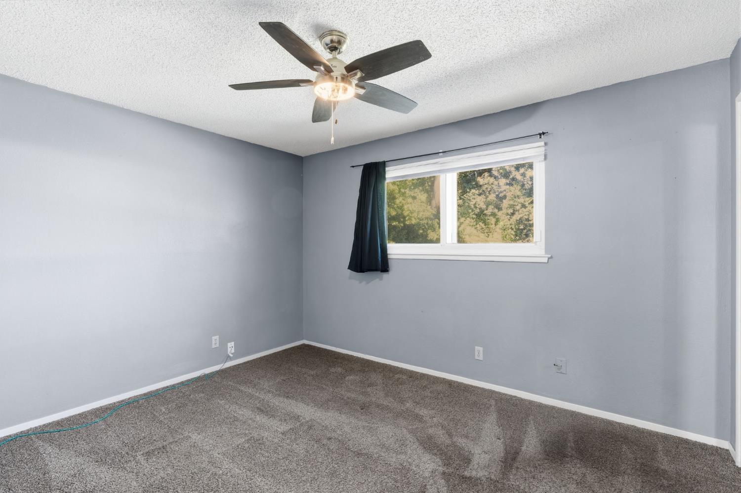 4462 N Barton Ave, Fresno, CA 93726