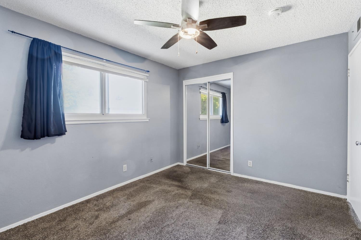 4462 N Barton Ave, Fresno, CA 93726
