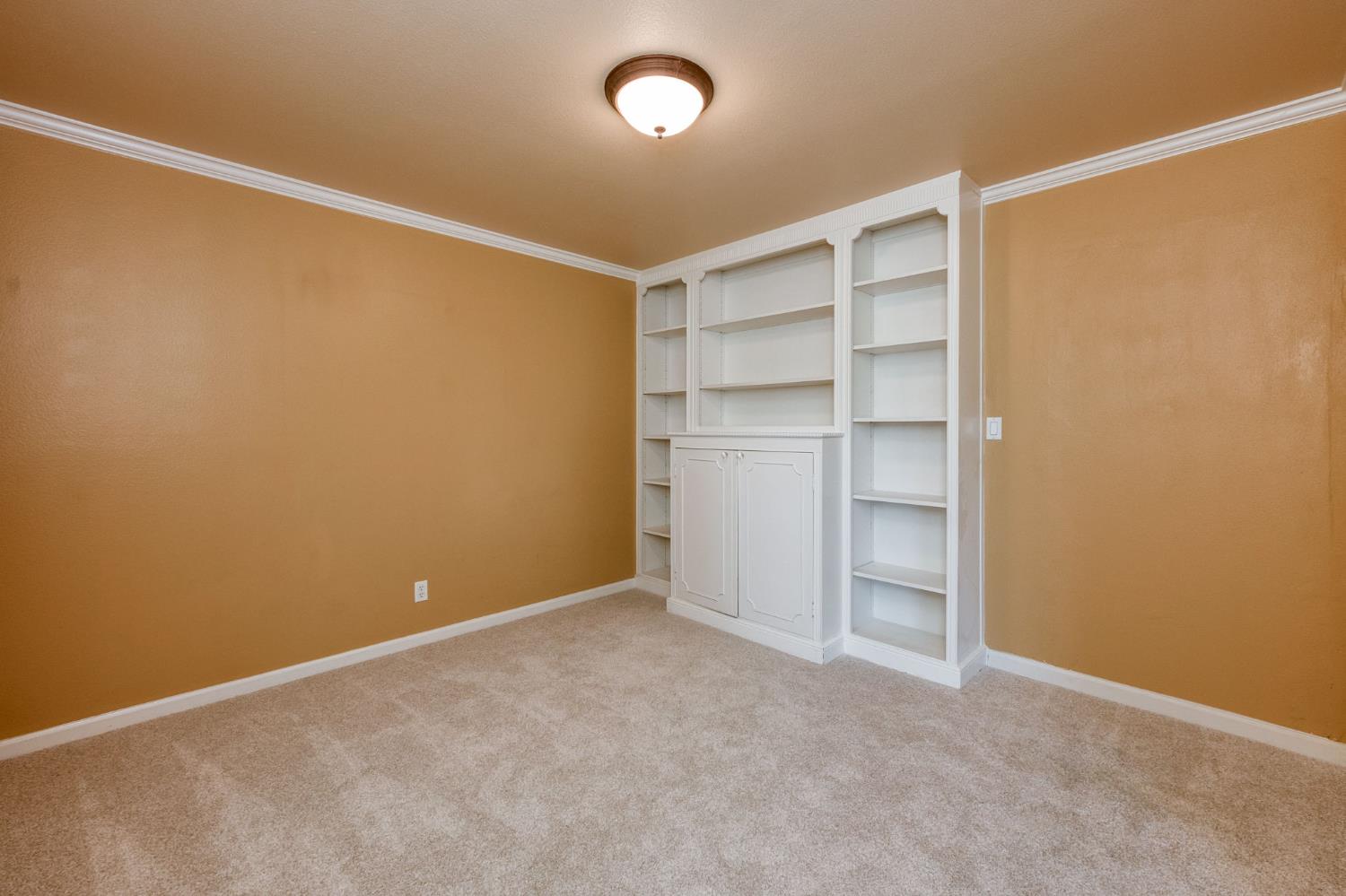 1411 W Sample Ave, Fresno, CA 93711