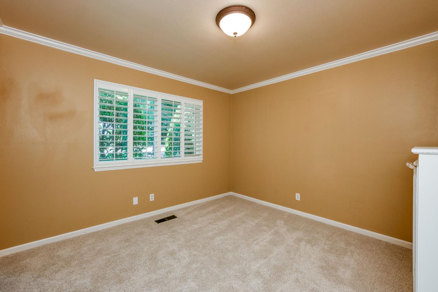 1411 W Sample Ave, Fresno, CA 93711