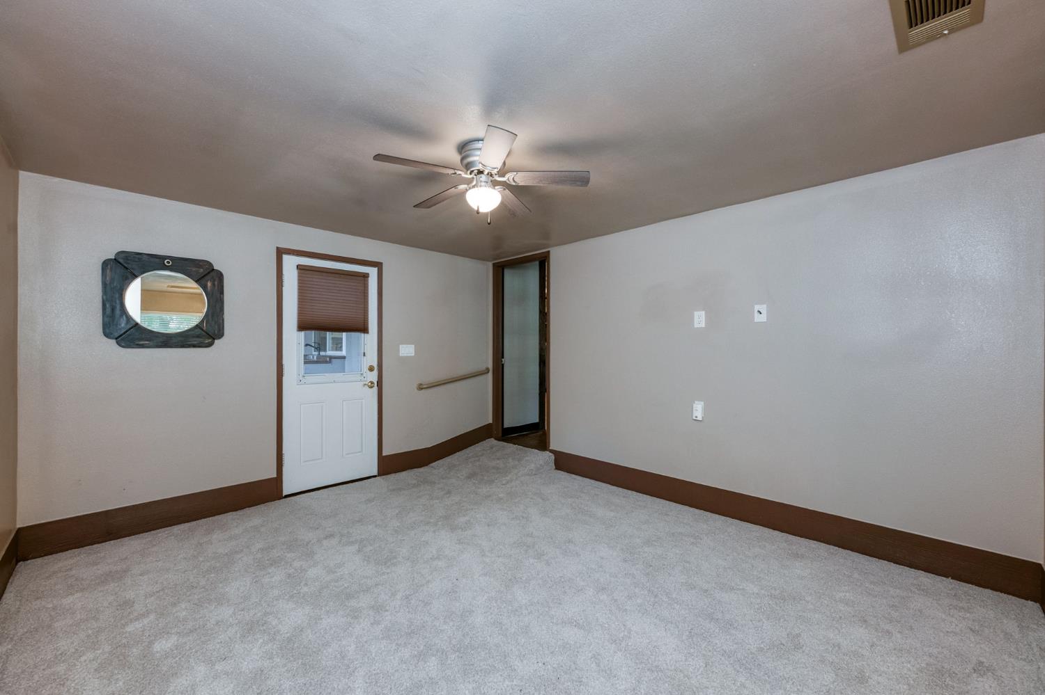 1411 W Sample Ave, Fresno, CA 93711