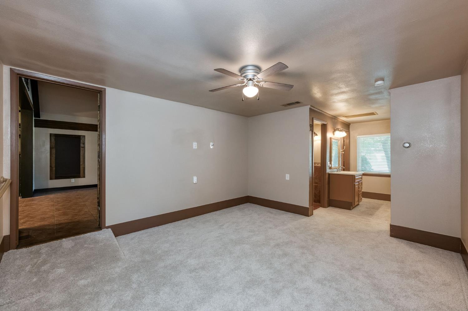1411 W Sample Ave, Fresno, CA 93711