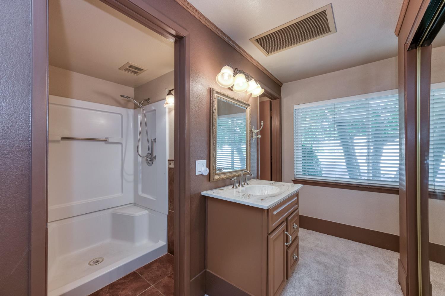 1411 W Sample Ave, Fresno, CA 93711