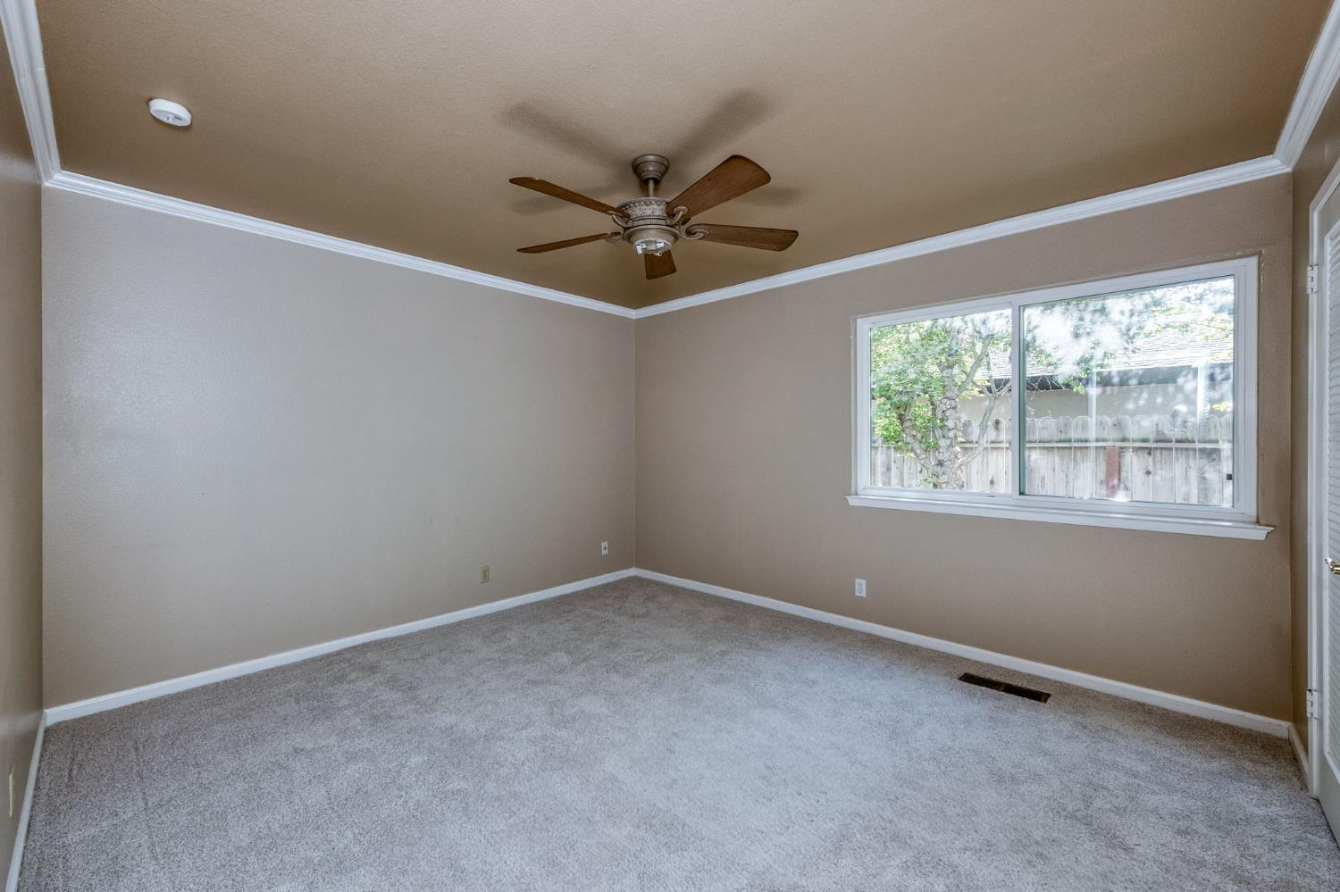 1411 W Sample Ave, Fresno, CA 93711